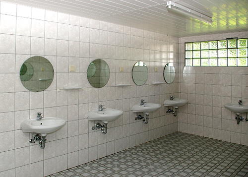 Gemeinschaftswaschraum                     